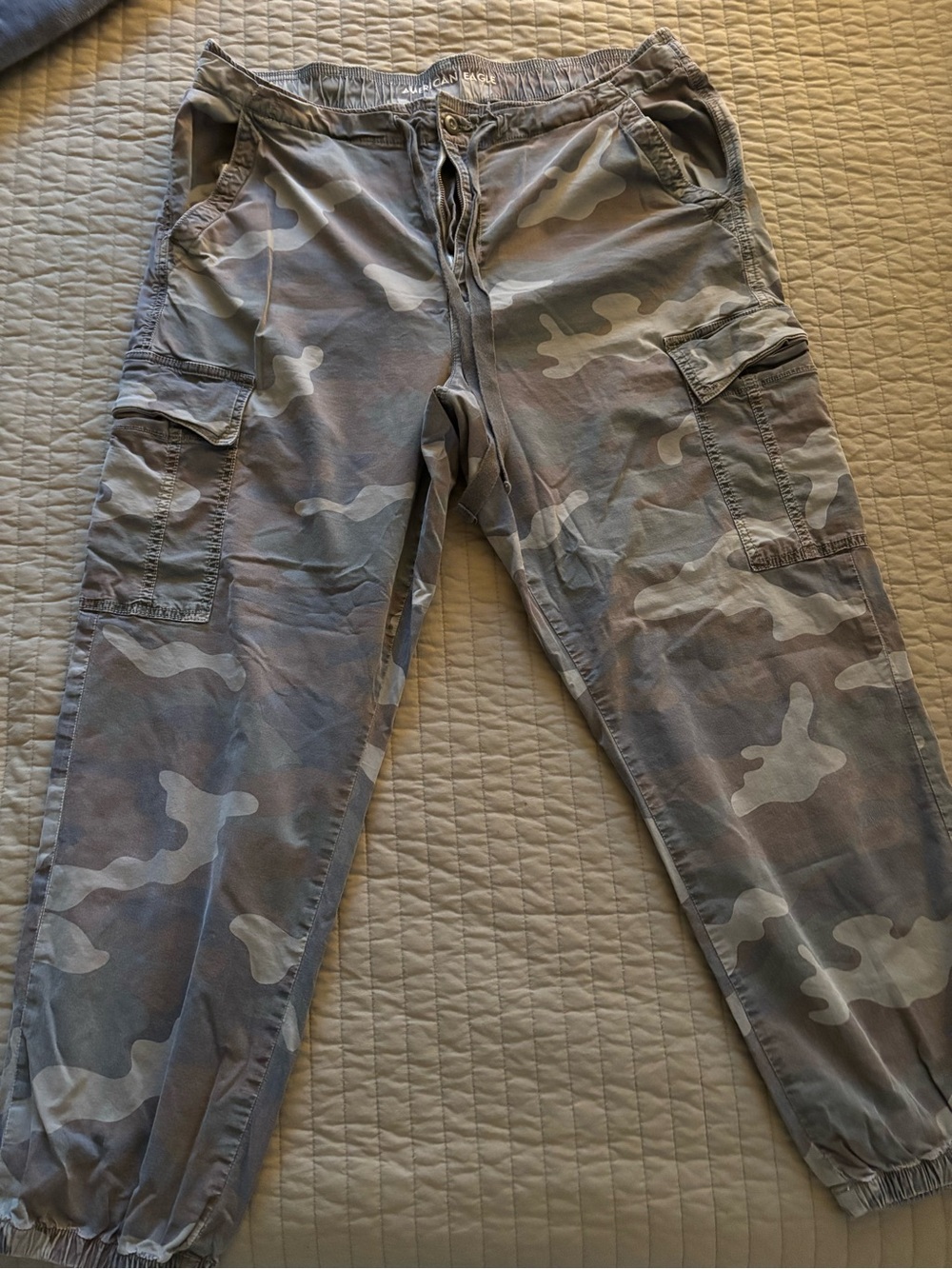 American Eagle Outfitters Camo Cargo Jogger Pants